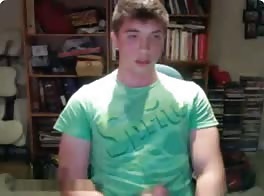 Pull vert avec étincelles