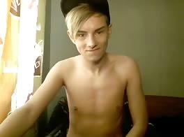 Sexy rubio guapo chico
