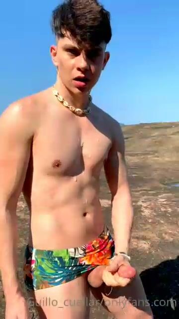 Guillo cuellar户外打手枪射精