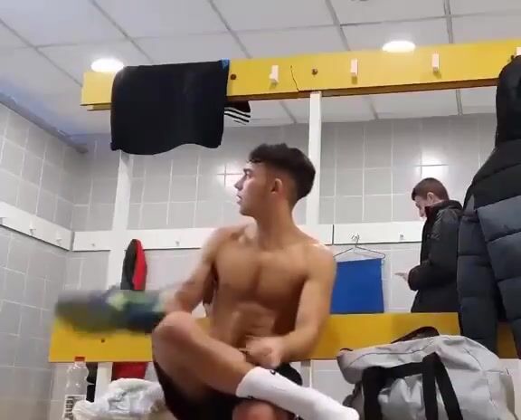 Gym spy on a college guy twink porn