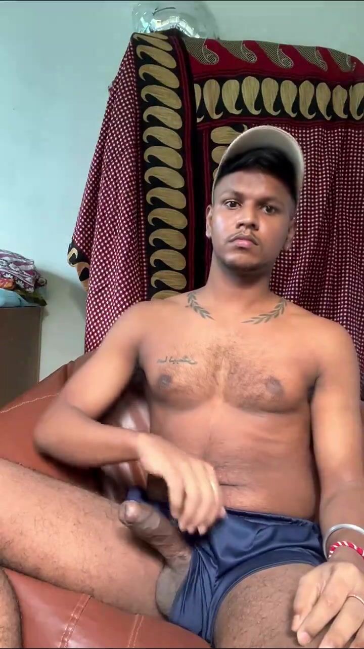 बालों भरा भारतीय बिना कंडोम