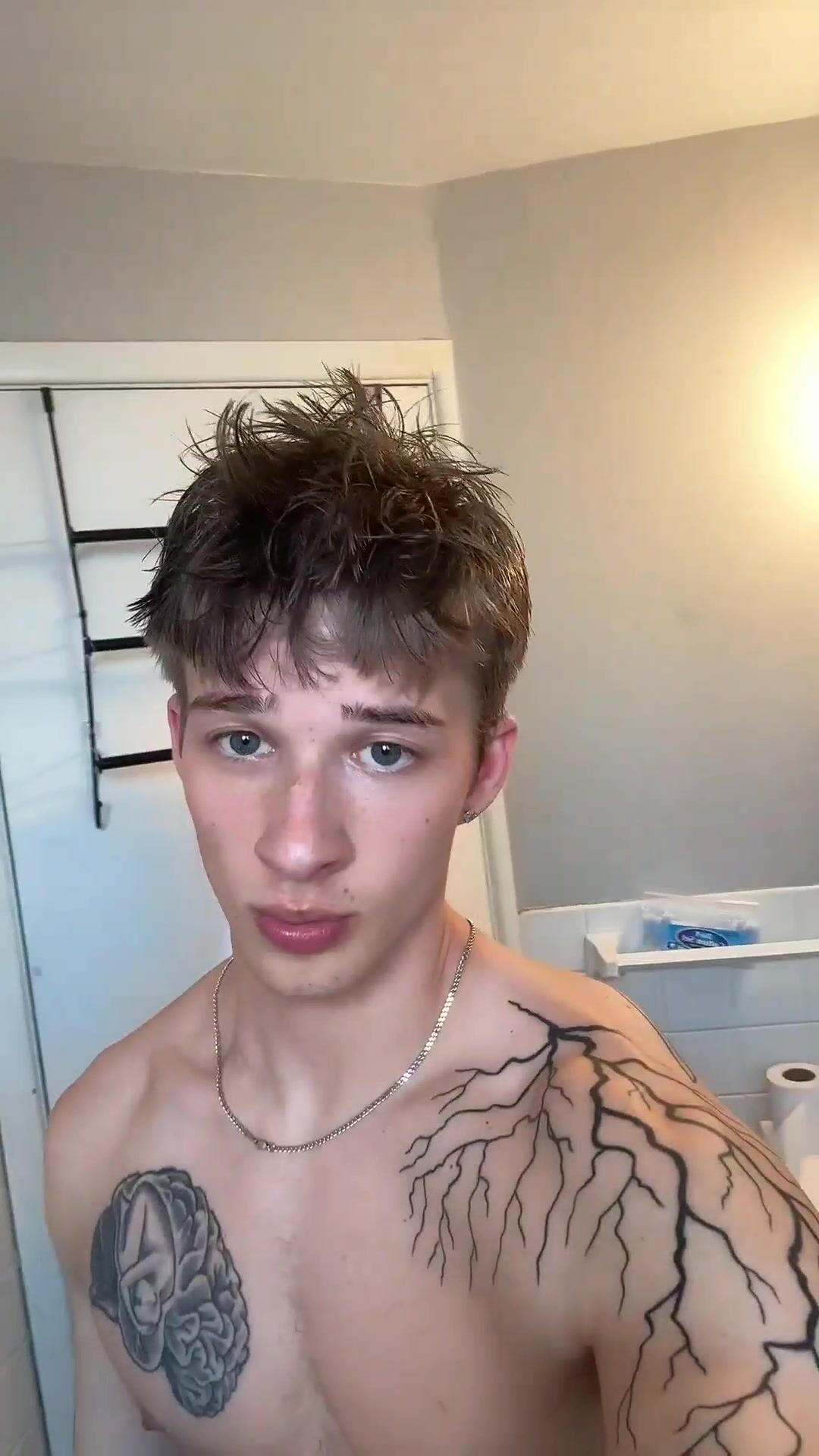 Handsome nolan flaunts killer eyes