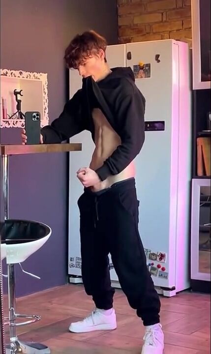 Happy weekend jerking of w