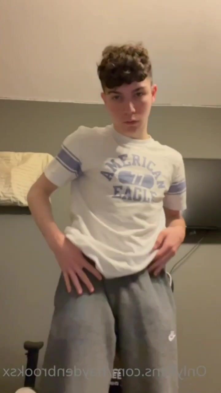 Hayden brooks unleashes his big cock on a hot twink