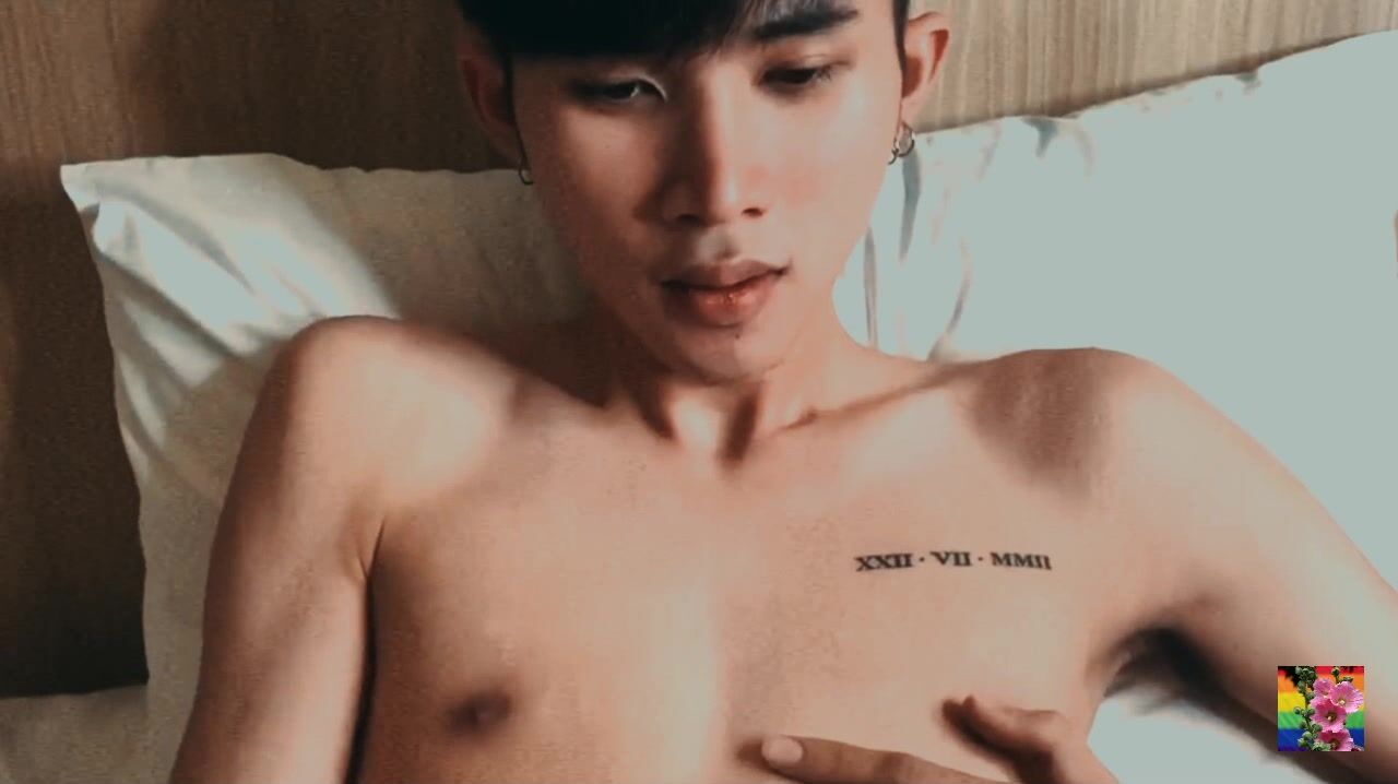 Asiatische hotties bekommen harten bareback-sex