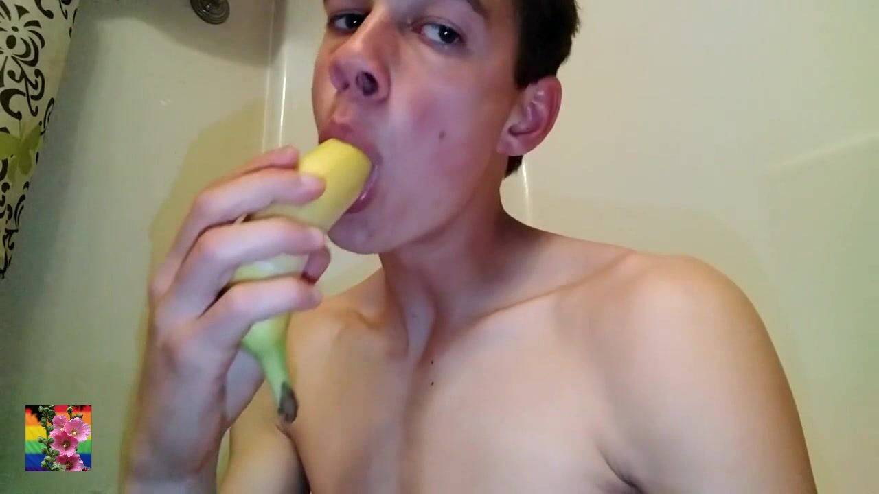 Bareback-schwanz-action von muskel-daddy und bananen-twink
