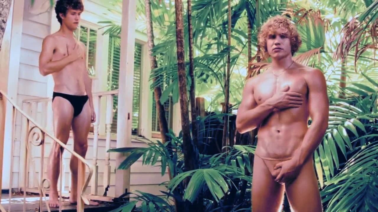 Hbw body talk: papá musculoso folla sin condón al chico sean