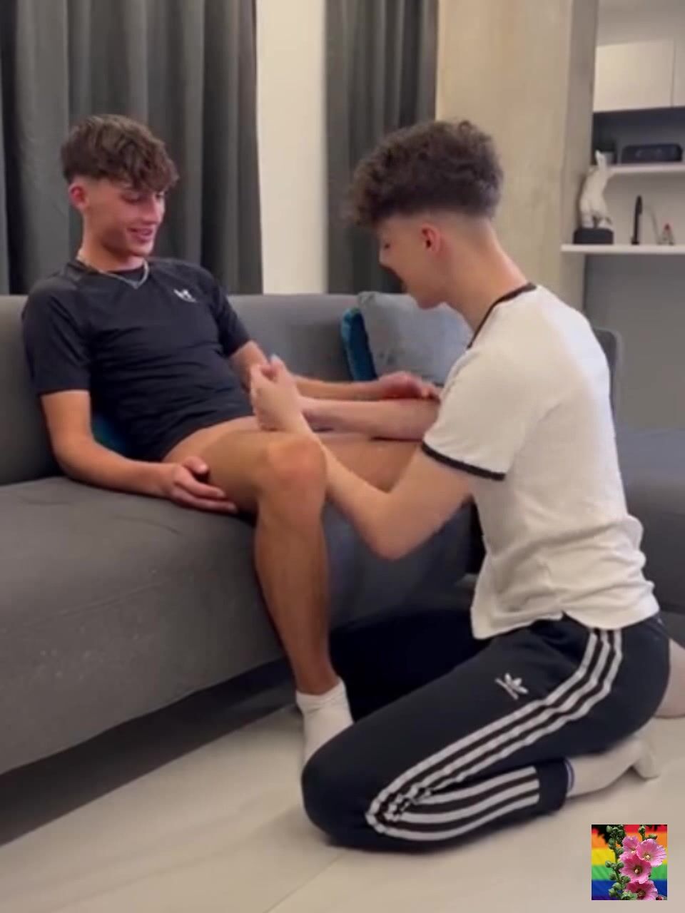 Home made bareback twink daddy muscle cock action