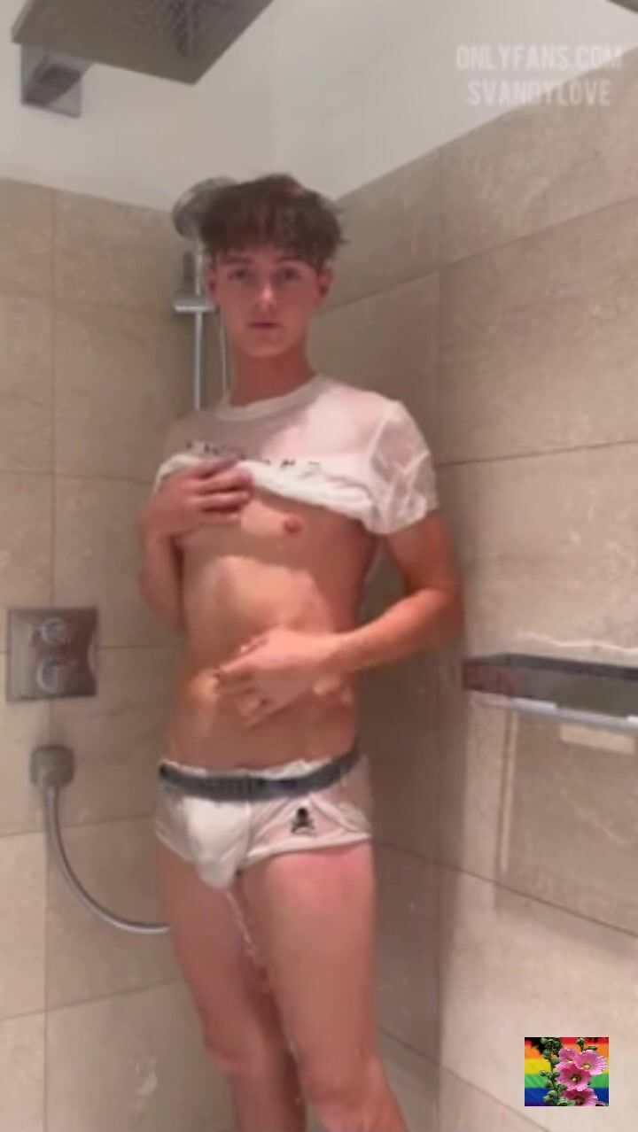 Horny twink takes daddy cock