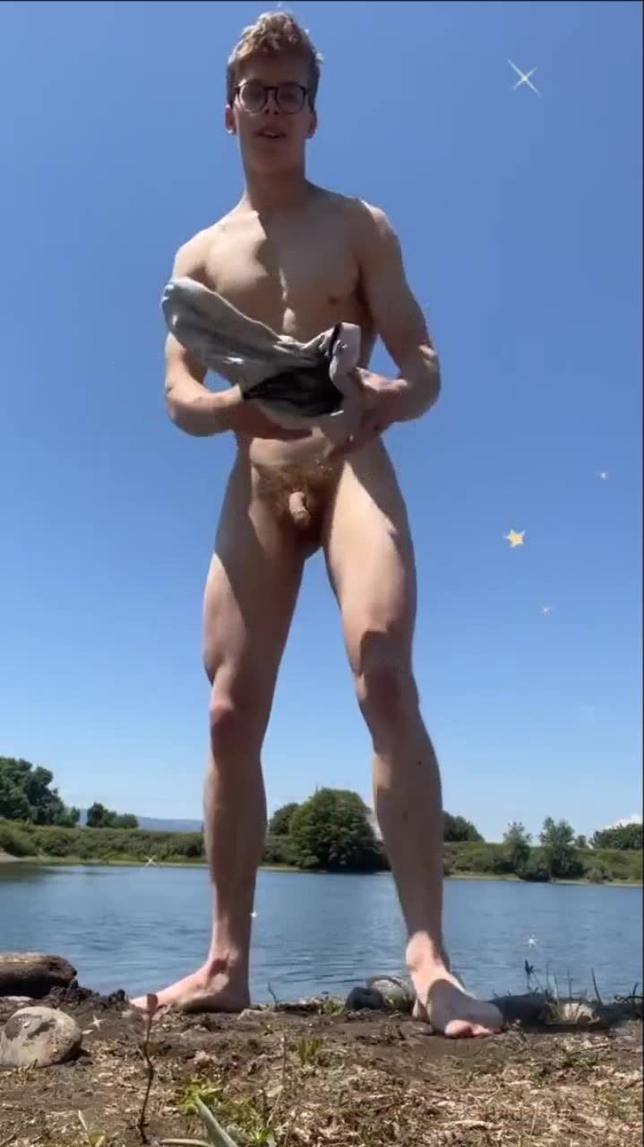 Nackt schwimmen spaß mit hbw hunks