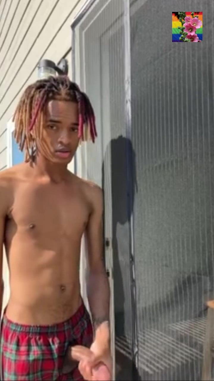 Hbw twink wichst seinen harten schwanz