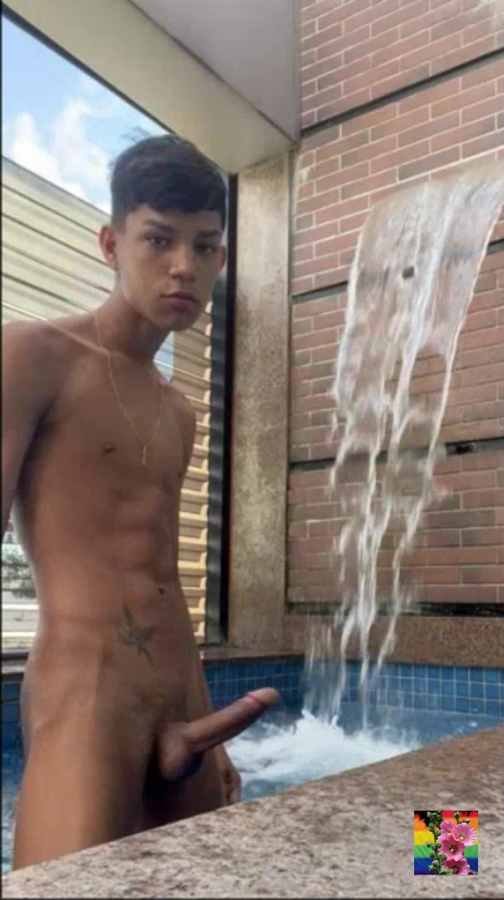 Waterfall wanking with muscle daddy & twink