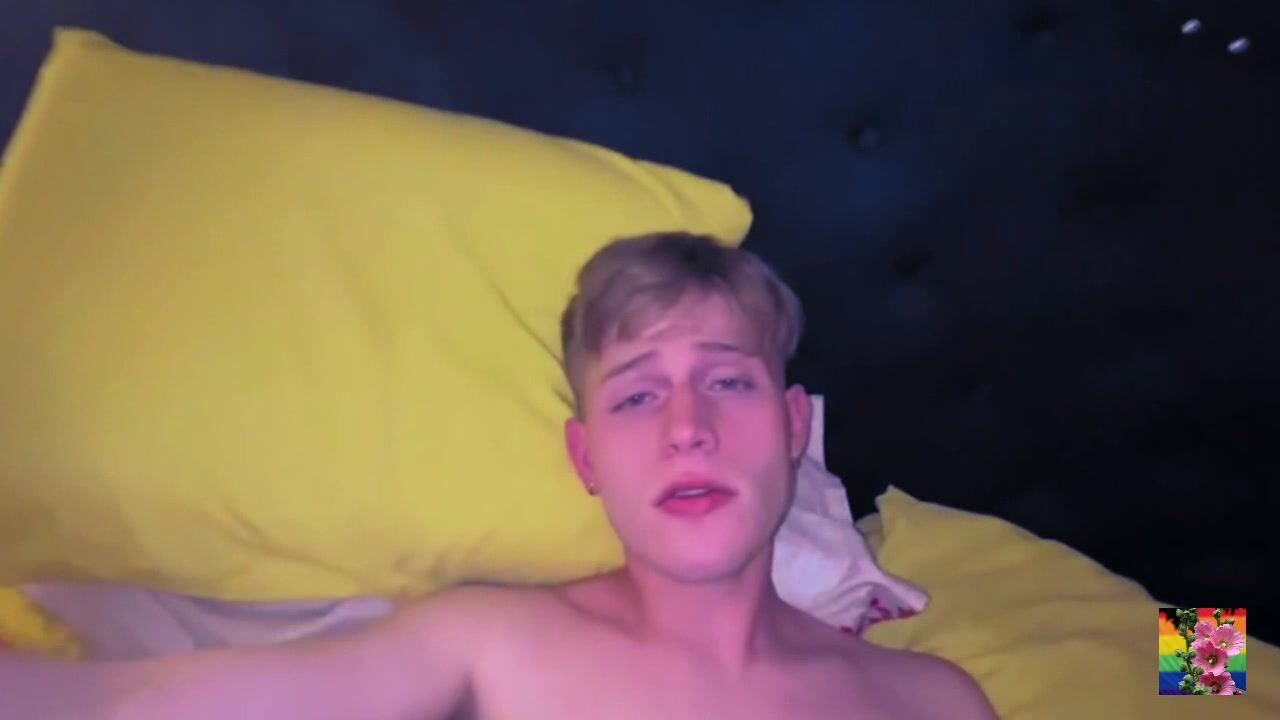 Papa finger fickt muskel-twink ohne gummi
