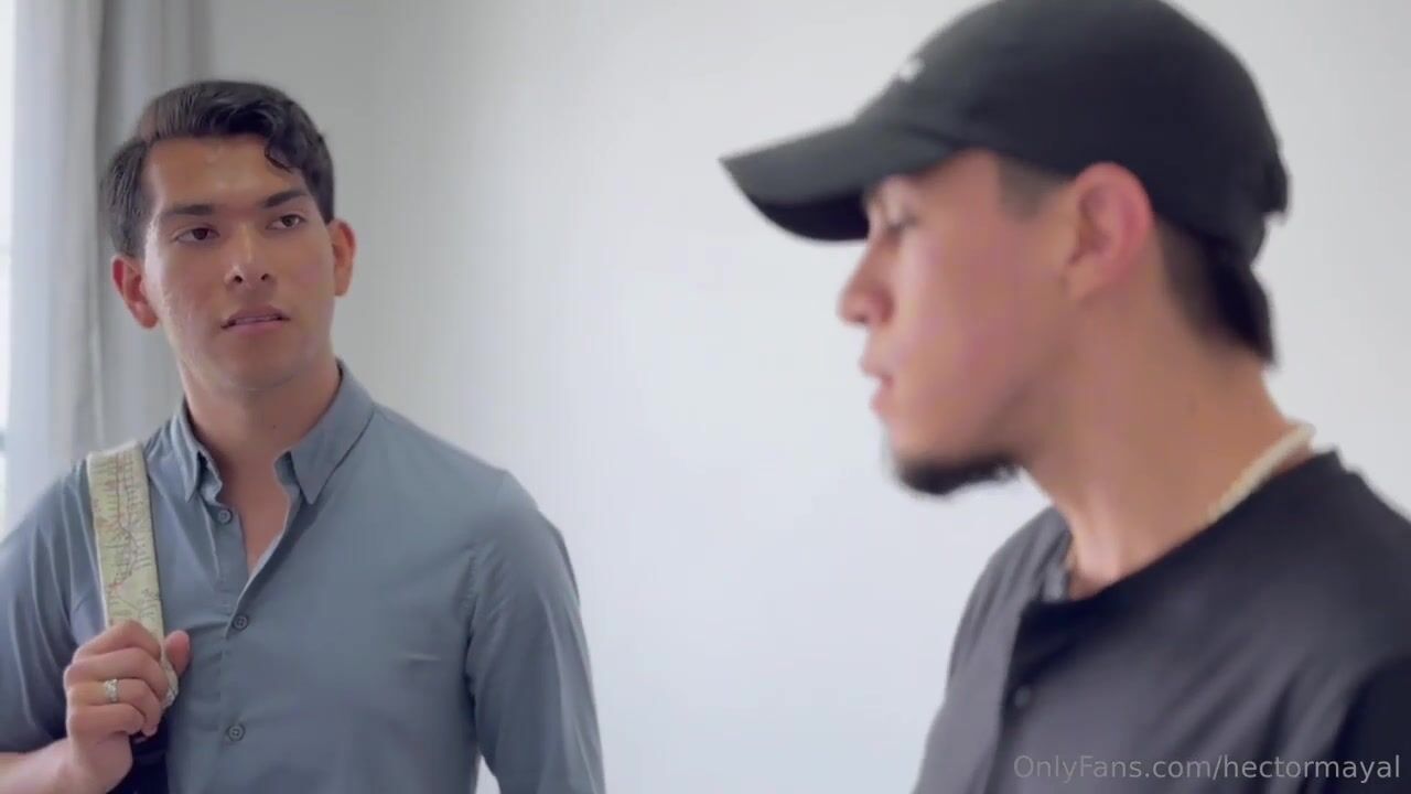 Hector mayal se folla a pelo a su compañero de cuarto musculoso en ...