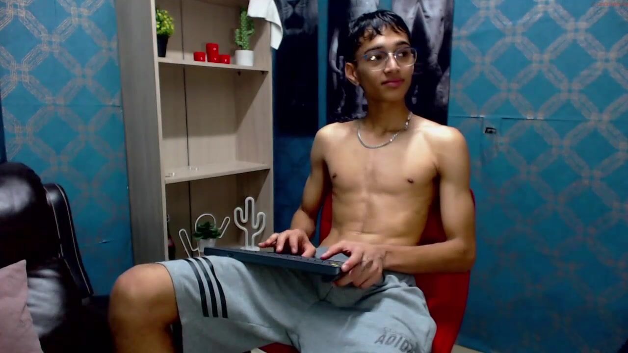 Twink takes daddy's bareback muscle cock 13