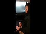 Paja arriesgada en el coche: esperando no ser atrapado, porno gay