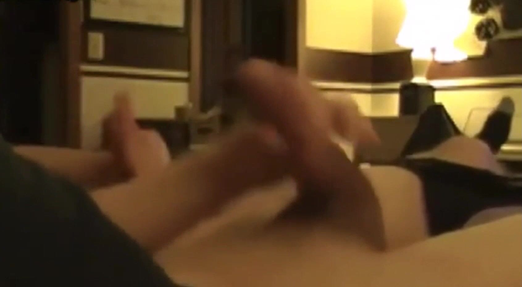 Hermanastro cachondo insemina mi agujero de twink a pelo