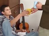 écoliers excités bandent dur