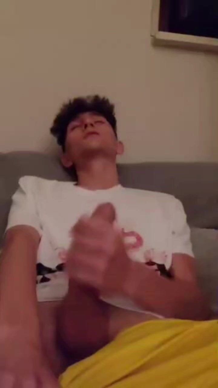 مراهق شهني يستمني قبل النوم