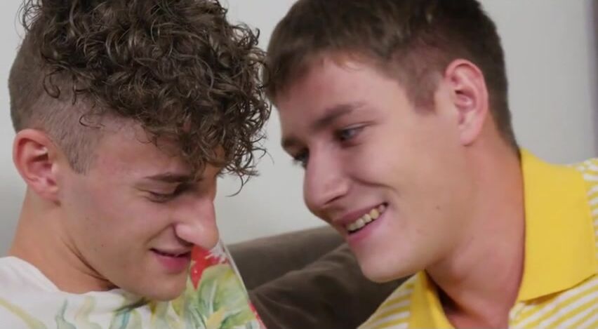 Horny tenants bareback twink daddy muscle cock