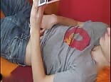 Twinks ohne gummi mit dem schwanz des muskel-daddys