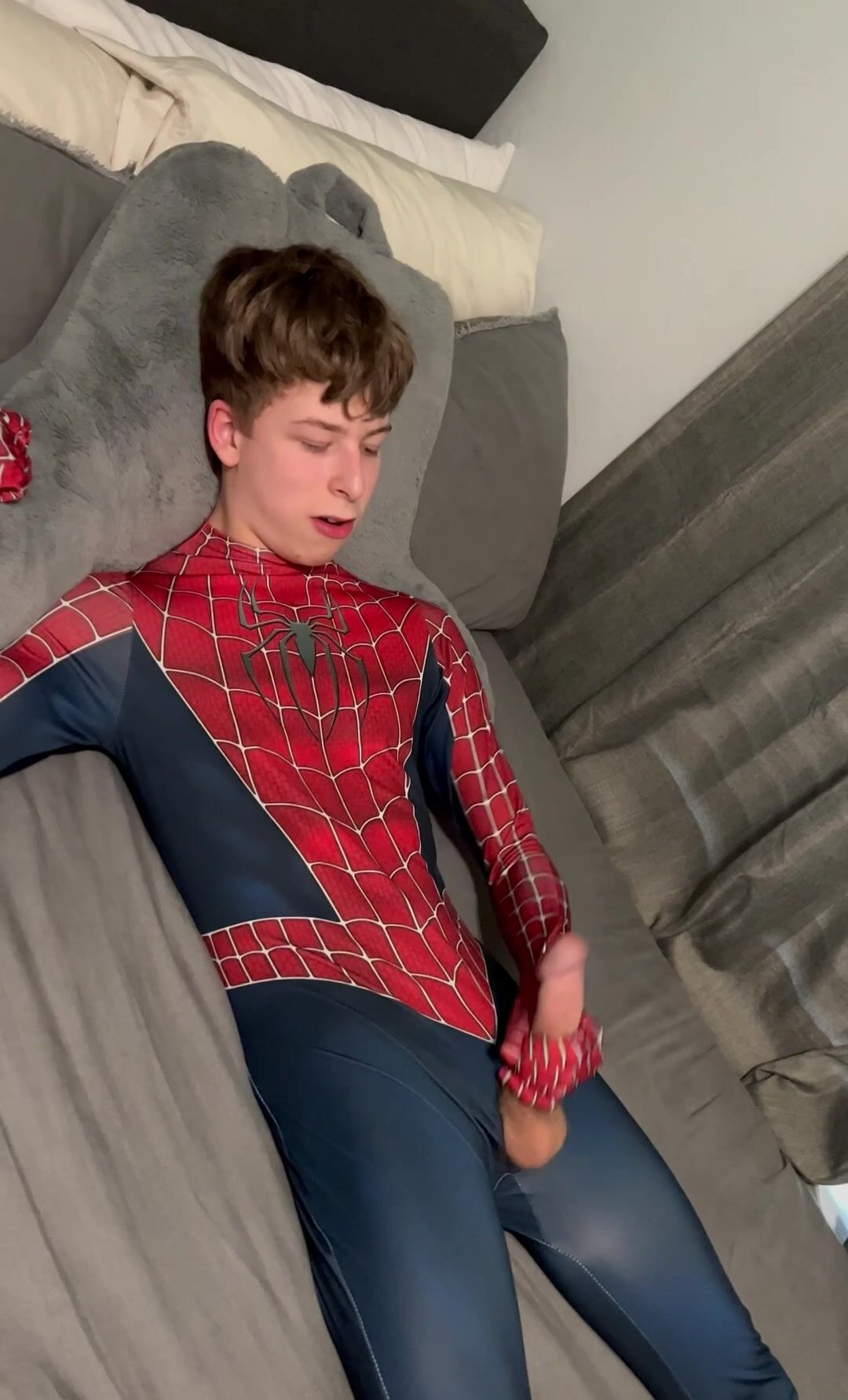 Horny twink in a superman suite wank amateur