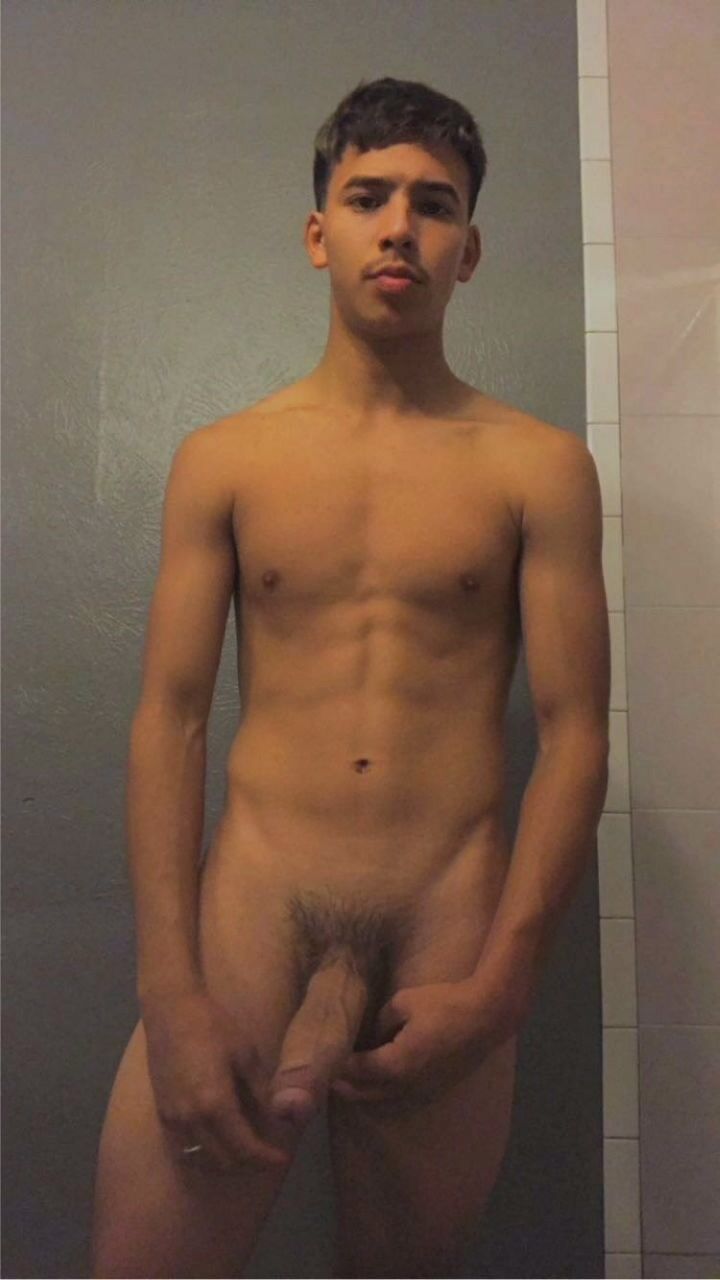 Big dick latino gets hot