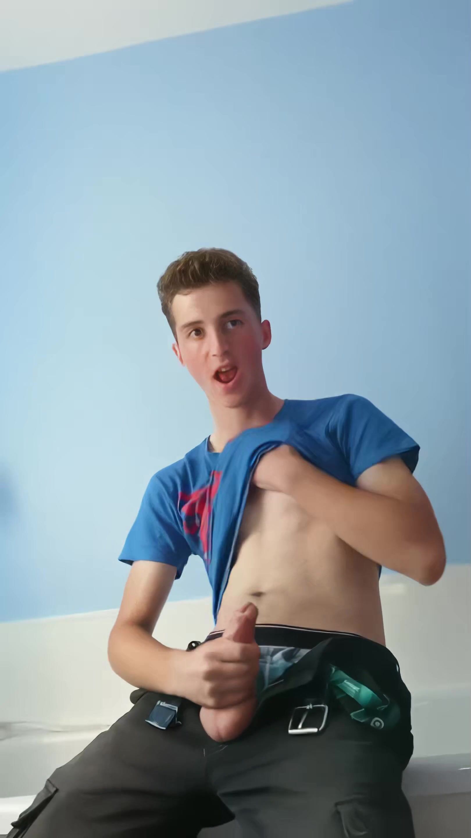 Hot twink andy cam bareback cock