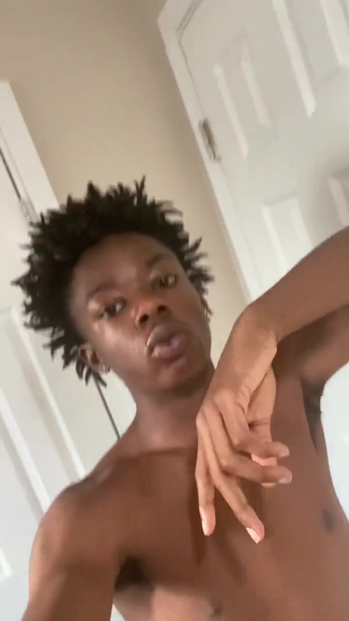 Ado chocolaté jouit fort