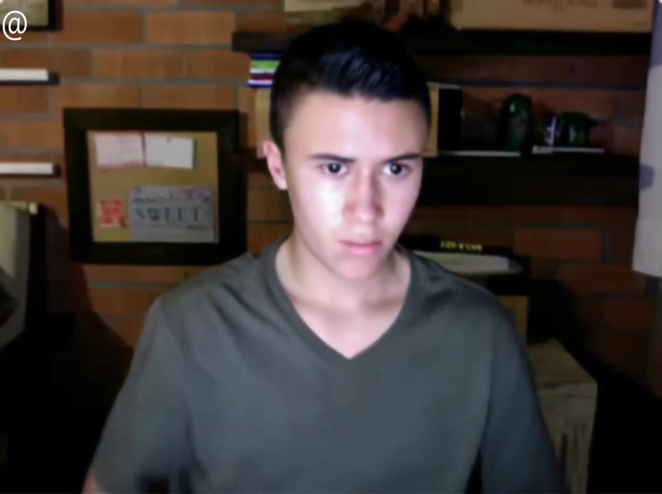 Colombian twink shoots too soon