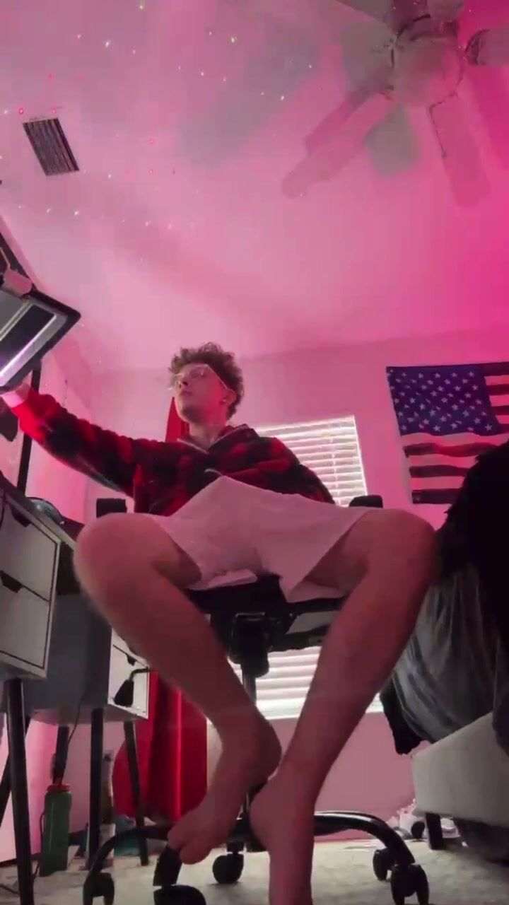 Hot dude jerks cock in chair