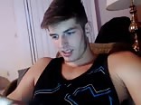 горячий парень дрочит на вебкамере - больше @ gayboy.ca