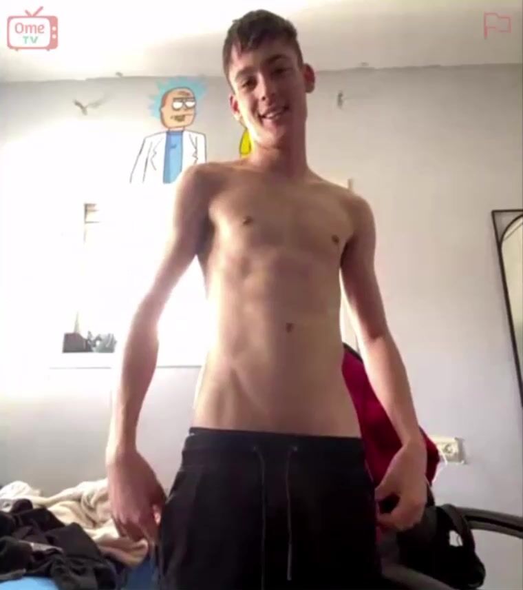 израильский твинк дрочит свой хуй на omegle