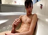 Italian boy cums hard in bathtub porn