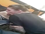 مراهق لطيف عقدة ساخنة مص قضيب أنبوب إباحي مثلي