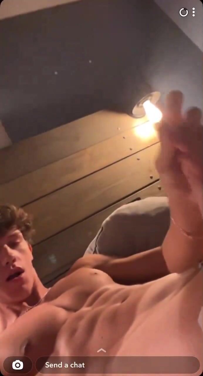 Muscular hunk jerks off on baited webcam