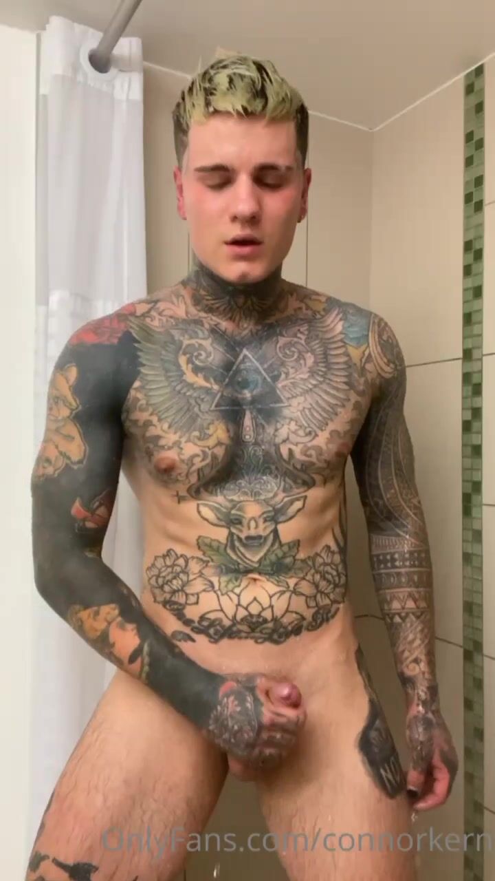 Cara gostoso do of bate uma punheta no pau duro 11