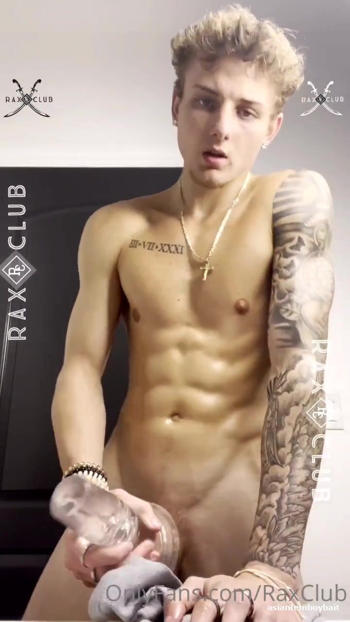 Twink caliente de of se pajea duro 34