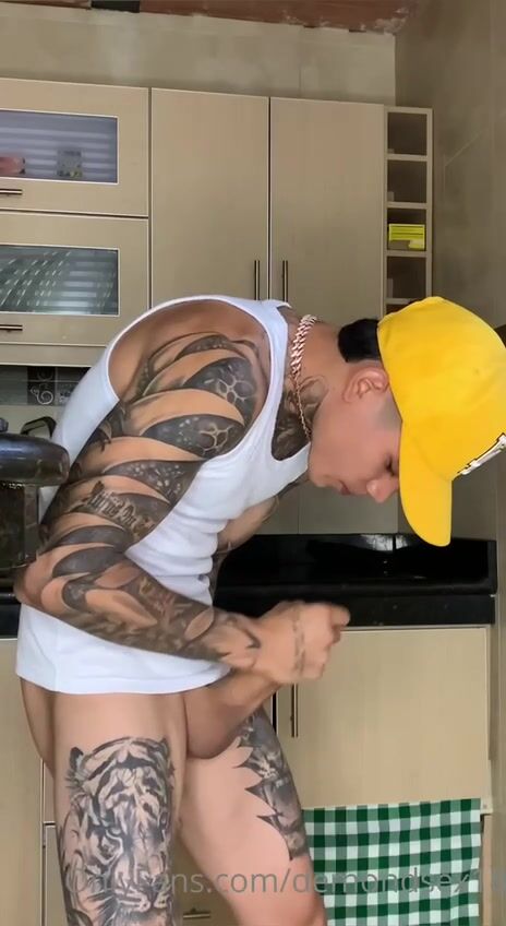 [hot of][1156] hot of wanking clip