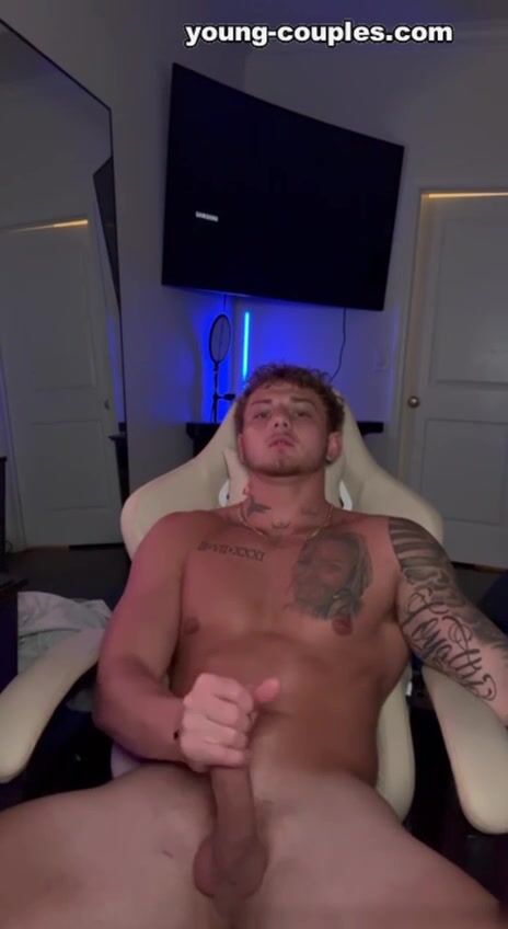 Rocky unloads hot cum on his own face