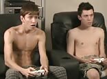 Teens spielen heiße schwule spiele
