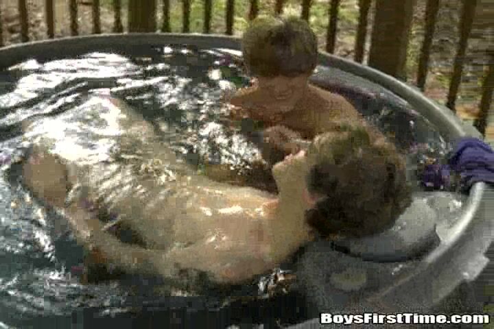 Hot-tub farm couple bareback cock fun