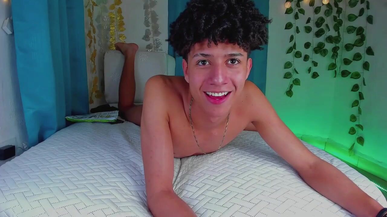 火辣黑人少年本大量射精