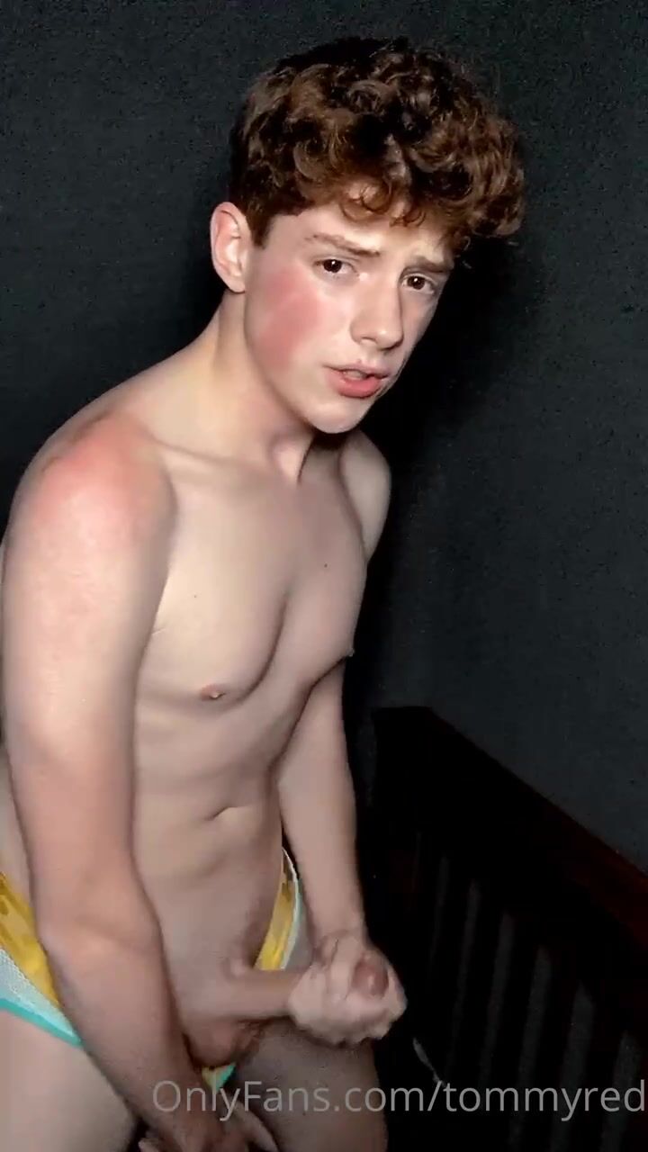 Cute twink cums hard in gay porn tube