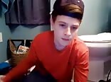 Twink cums hard in bath boys action