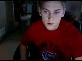 Hung chat wanker cums new york twink