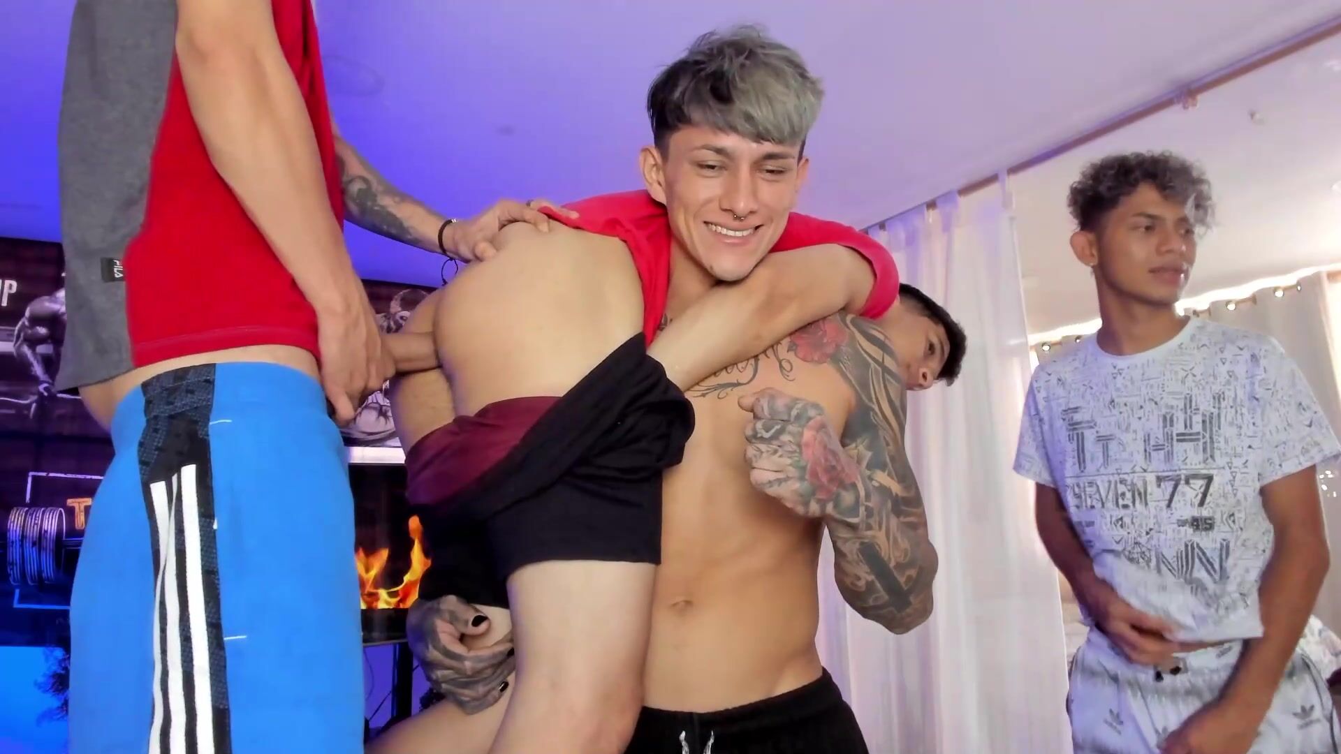 Hungry hole orgy goes online