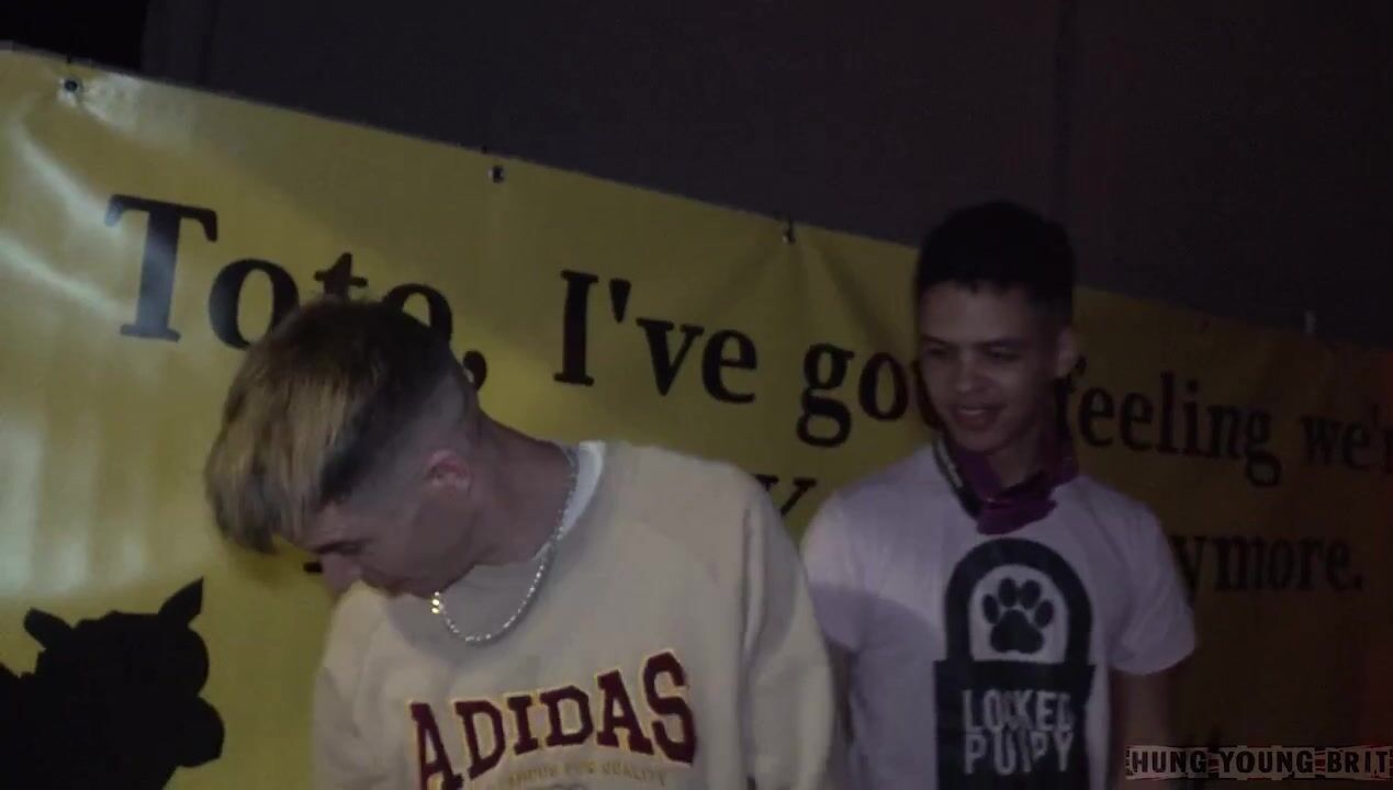 Filthy fitty twink gets spunked in darkroom by gorgeous guy