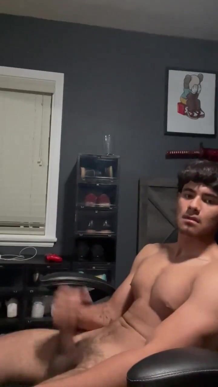 I love edgars bareback twink cock
