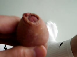 铁娘子小受对着金属乐狂撸